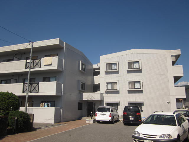 �L���s������擌��3���ڂ̒��݃}���V����