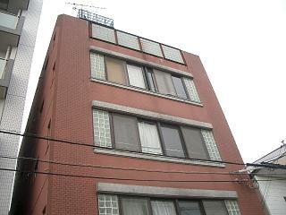 �L���s����M���{���̒��݃}���V����