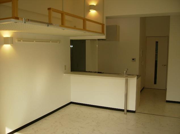 �L���s���擌���˒��̒��݃}���V����