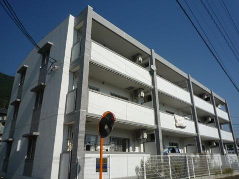 �L���s������攪��4���ڂ̒��݃}���V����