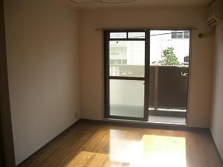 �L���s�����蒬3���ڂ̒��݃}���V����