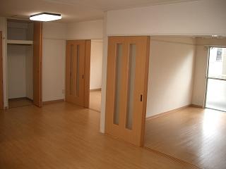 �L���s����L�����̒��݃}���V����