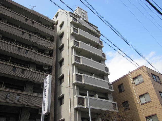 �L���s����ŉz���̒��݃}���V����