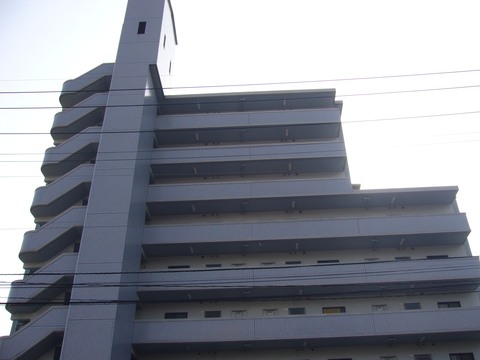 �L���s������擌��1���ڂ̒��݃}���V����