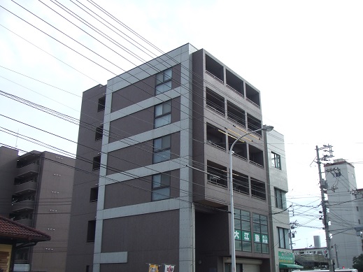 �L���s����M����4���ڂ̒��݃}���V����