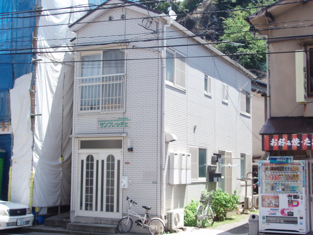 �L���s���R�钬�̒��݃A�p�[�g�E�R�[�|