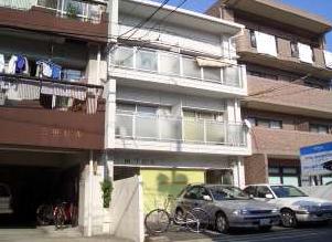 �L���s����O�꒬�̒��݃}���V����