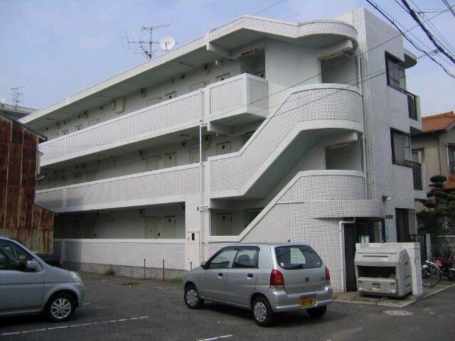 �L���s���F�����̒��݃}���V����