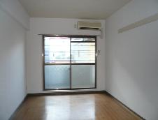 �L���s����L�����̒��݃}���V����