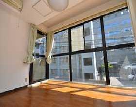 �L���s����󒬂̒��݃}���V����