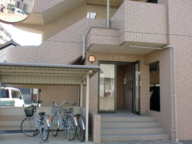 �L���s���������2���ڂ̒��݃}���V����