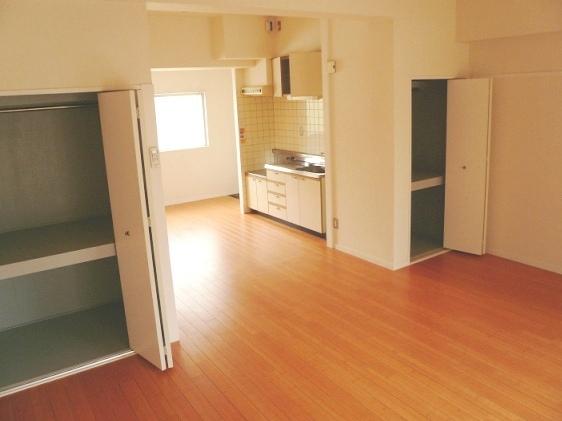 �L���s���i����2���ڂ̒��݃}���V����