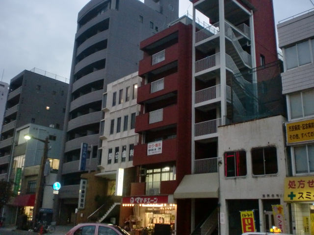 �L���s���搼�\���s���̒��݃}���V����