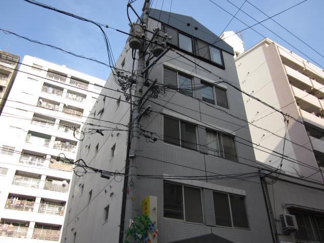 �L���s����M���{���̒��݃}���V����