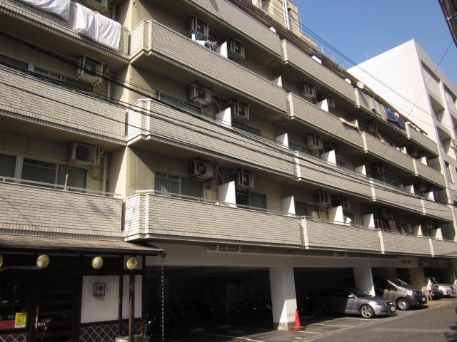 �L���s����{�쒬2���ڂ̒��݃}���V����