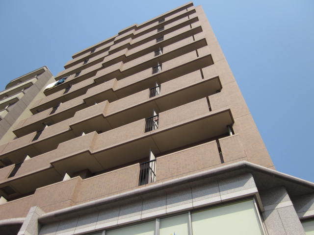 �L���s����͌����̒��݃}���V����