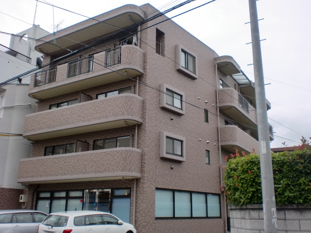 �L���s����O�꒬�̒��݃}���V����