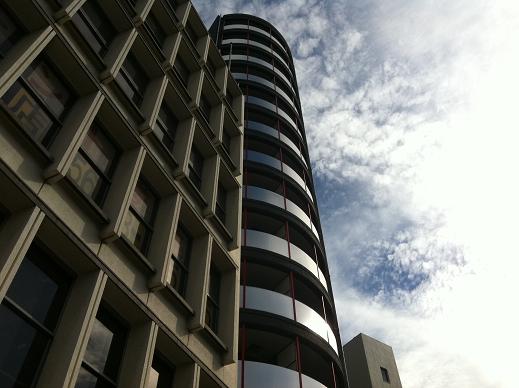 �L���s����|�����̒��݃}���V����