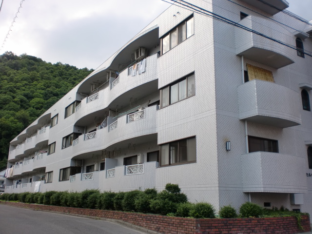 �L���s�������Έ�4���ڂ̒��݃}���V����