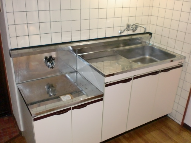 �L���s���搼�����̒��݃}���V����