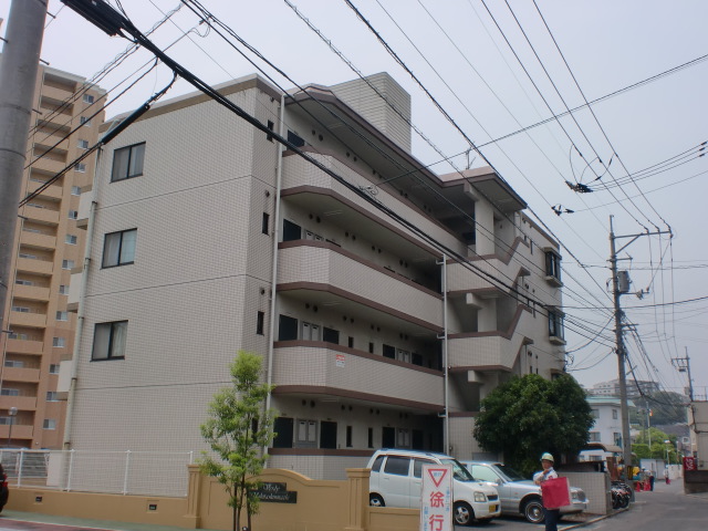 �L���s���拍�c�V��4���ڂ̒��݃}���V����