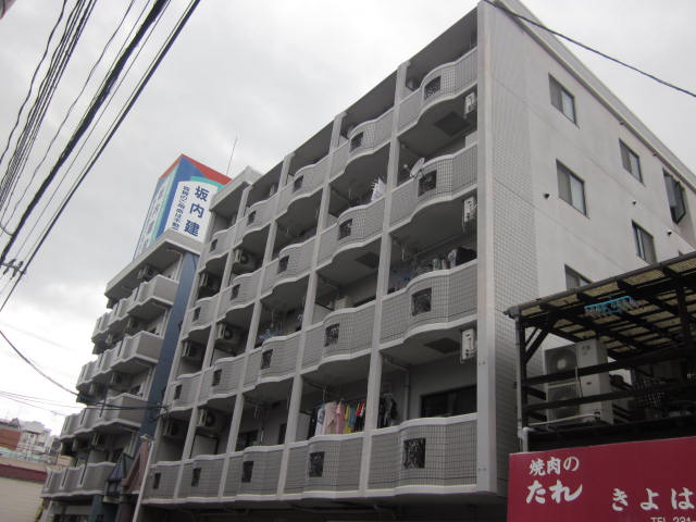 �L���s����M���K���̒��݃}���V����