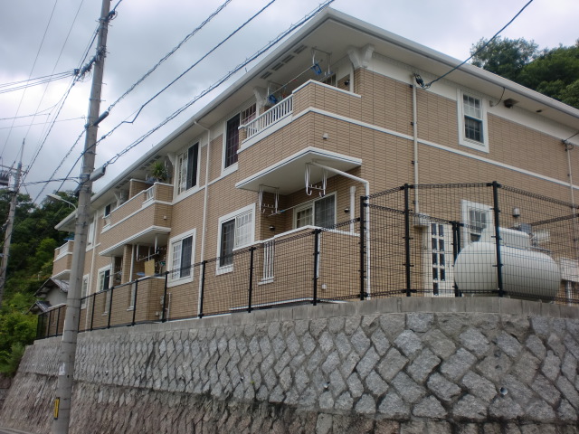 �L���s����ˍ���4���ڂ̒��݃A�p�[�g�E�R�[�|