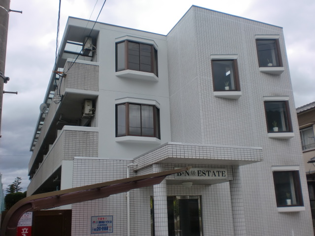 �L���s����ˍ�R��1���ڂ̒��݃}���V����