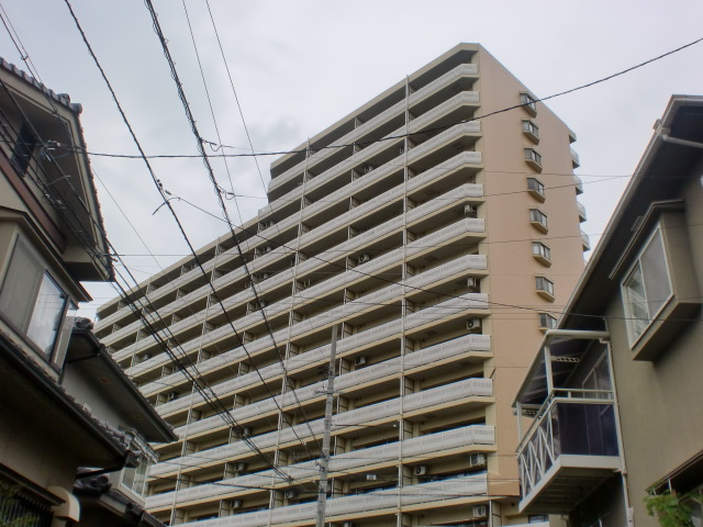 �L���s���撆�R��1���ڂ̒��݃}���V����