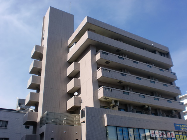 �L���s���i����1���ڂ̒��݃}���V����