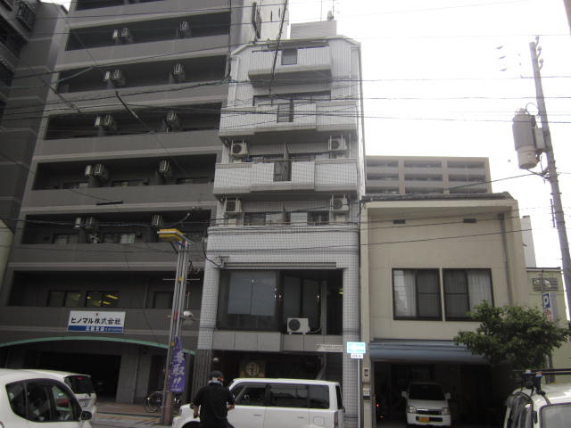 �L���s���扡��1���ڂ̒��݃}���V����