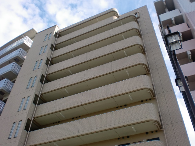 �L���s���i���R��3���ڂ̒��݃}���V����