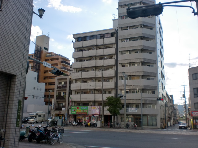 �L���s����M�������̒��݃}���V����