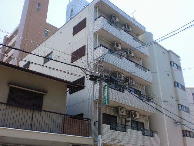 �L���s����͌����̒��݃}���V����