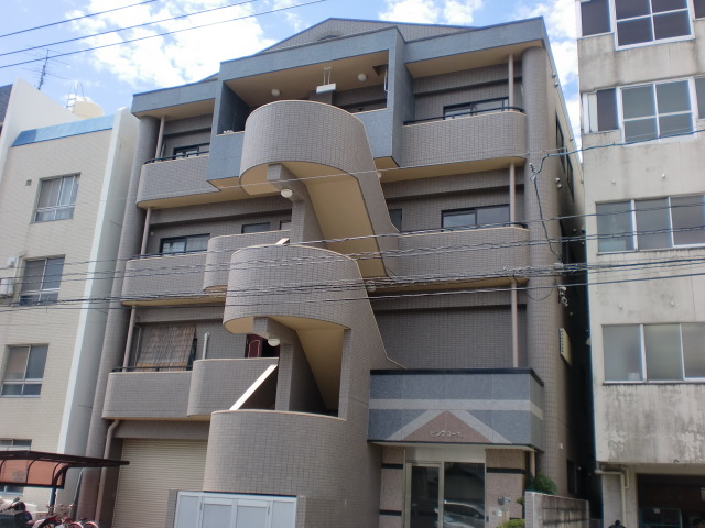 �L���s���搼�������̒��݃}���V����