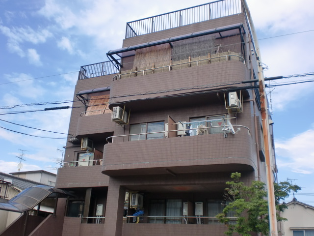 �L���s���F�i��K3���ڂ̒��݃A�p�[�g�E�R�[�|