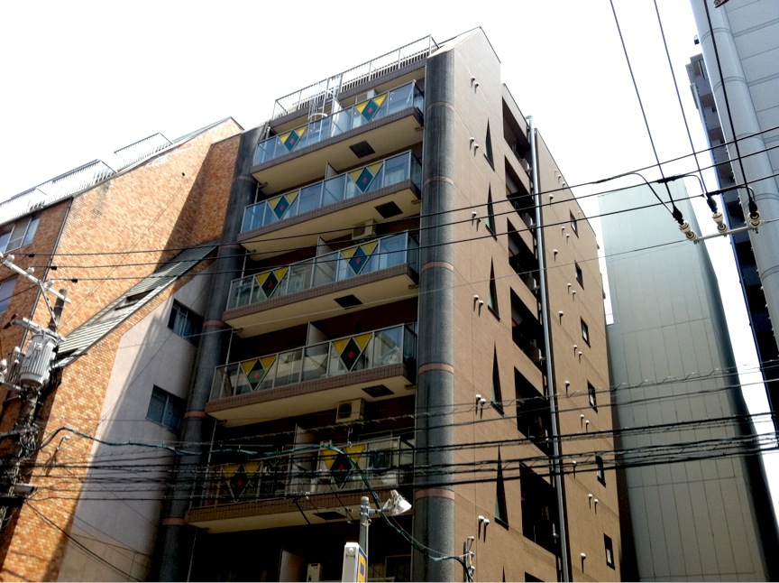 �L���s���撆���̒��݃}���V����