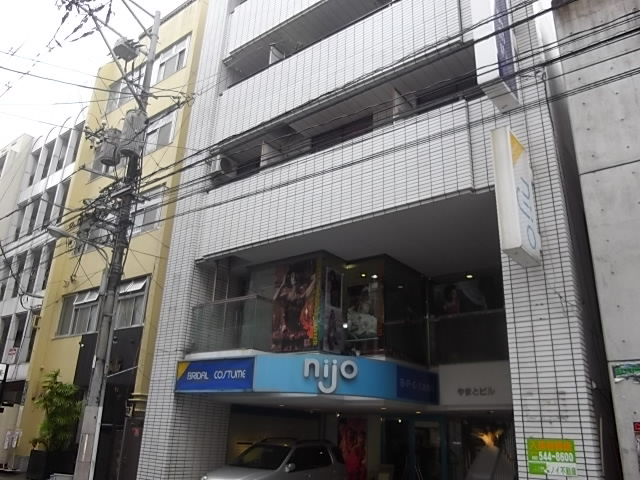 �L���s�����̒��݃}���V����