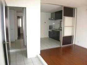 �L���s����g����1���ڂ̒��݃A�p�[�g�E�R�[�|