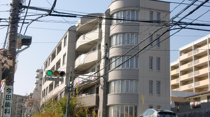 �L���s����Í]�����̒��݃}���V����