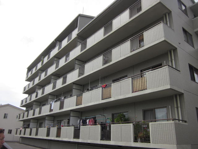 �L���s���������1���ڂ̒��݃}���V����