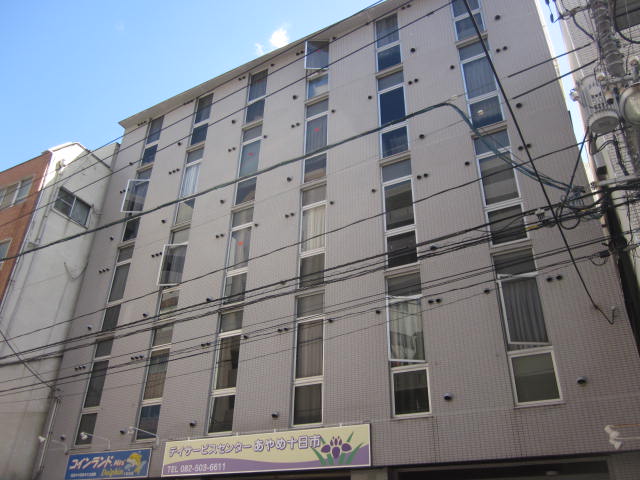 �L���s����\���s1���ڂ̒��݃}���V����