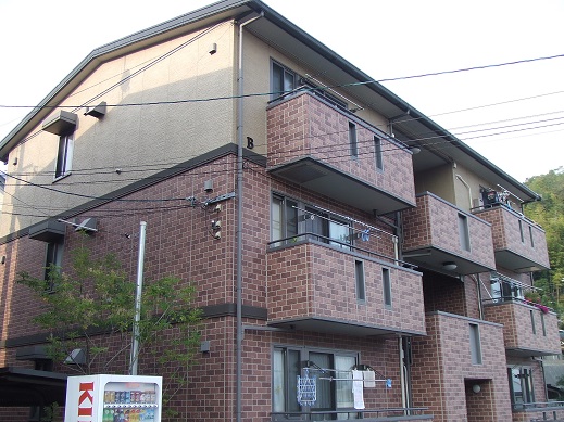 �L���s�������R�{�V��1���ڂ̒��݃A�p�[�g�E�R�[�|