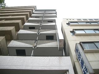 �L���s����M�������̒��݃}���V����